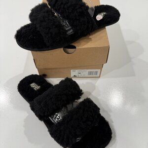 UGG Maxi Curly Scuffetta Slippers Sheepskin Fur Sandals Black Fuzzy Size 10 NEW